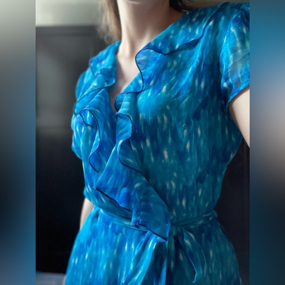 Blue Aquamarine Short Sleeved Midi Dress - Picture 3 of 6
